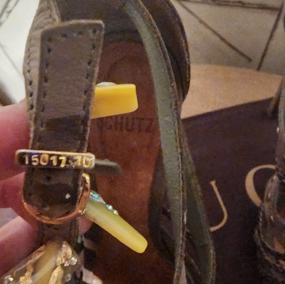 Schultz Heels - image 4